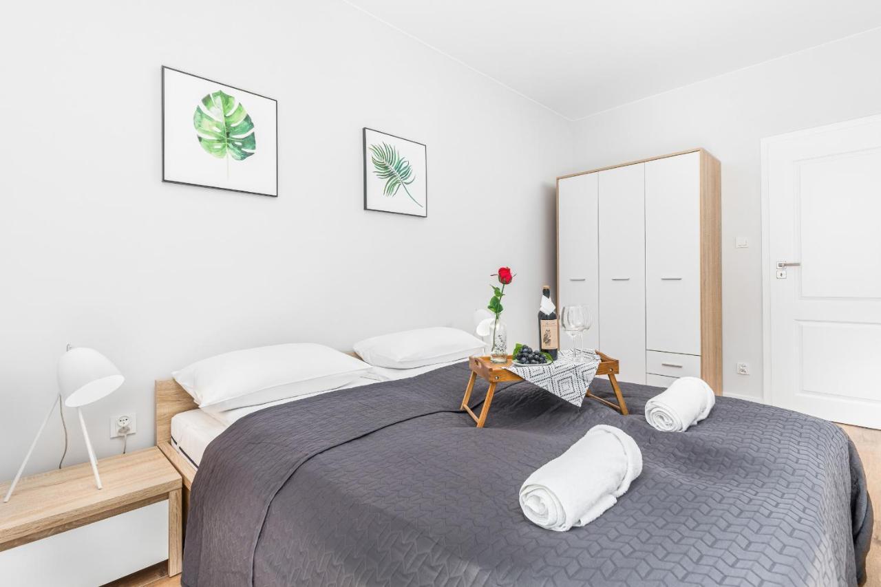 Apartamenty Kolo Brzegu By Noclegi Renters Kolobrzeg Exterior photo